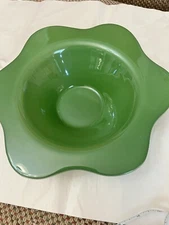 Annie Glass Annieglass Scalloped Handcrafted 9 1/4 Green Bowl Signed 1993