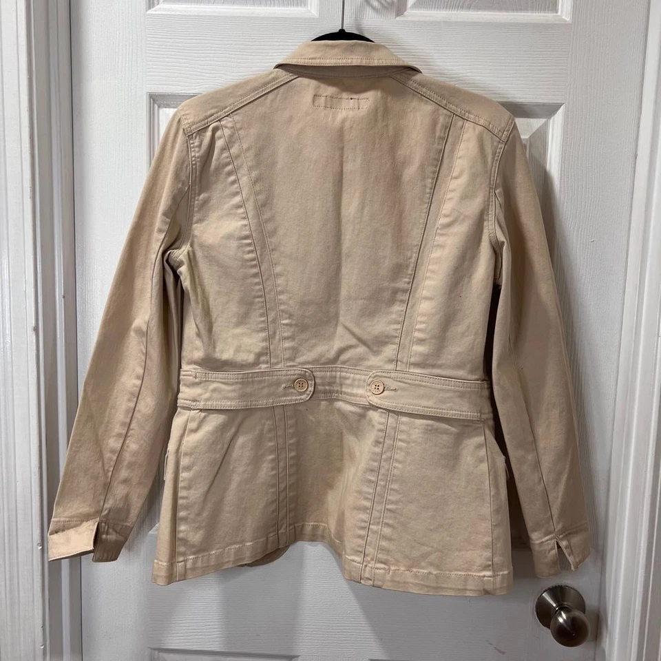 Chaqueta utilitaria KIKIT elegante beige estilo safari con múltiples bolsillos - Foto 3 de 4