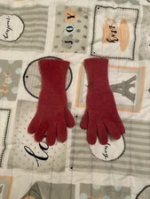 Fuchsia winter gloves