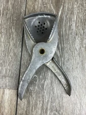 Citrus Lemon Squeezer Cast Aluminum Vintage Irvin Ware U.S.A.