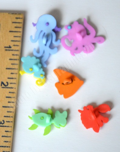 Ocean's Alive / Jesse James Dress It Up Buttons / Seahorse ~ Sea Turtle ~ Squid - Picture 2 of 2