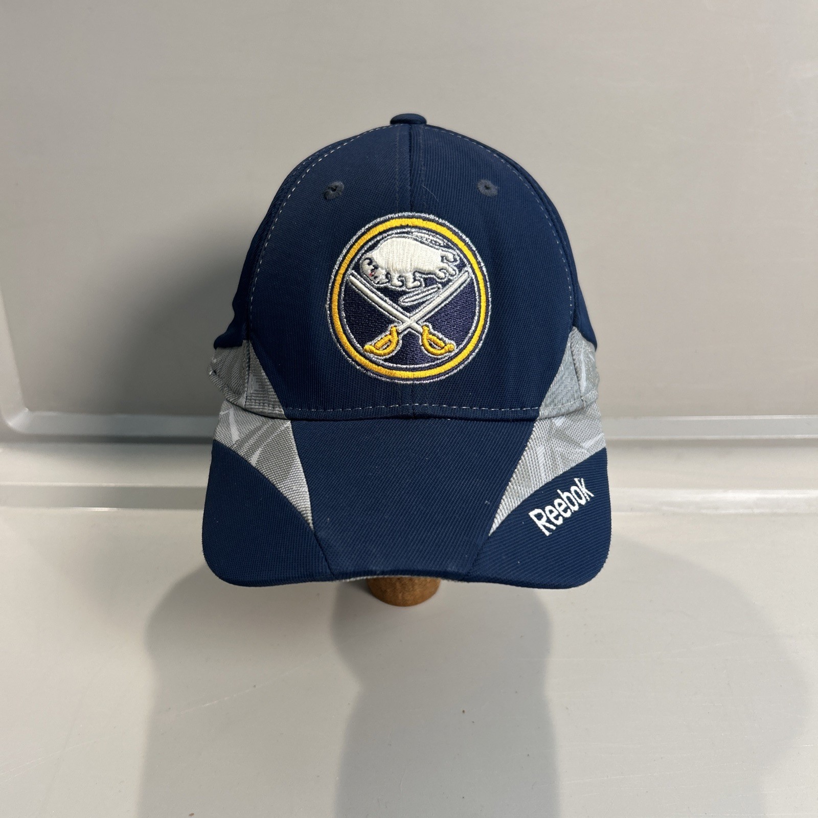 Buffalo Sabres Reebok Center Ice Collection Fitted Hat Sz Sm/Med Embroidered Y2K