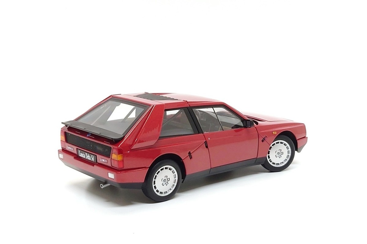 AUTOart Signature 1:18 Lancia Delta S4 in Rosso Amaranto | eBay