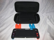 Skull & Co Grip & Carrying Case for Original Nintendo Switch