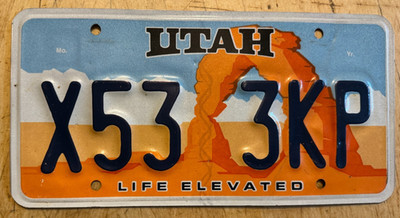 UTAH COLORFUL GRAPHIC ARCH  LIFE ELEVATED  AUTO LICENSE PLATE '' X 53 3 KP '' UT