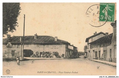 AYDP1-0009-01 - BAGE-LE-CHATEL - Place général-putbod