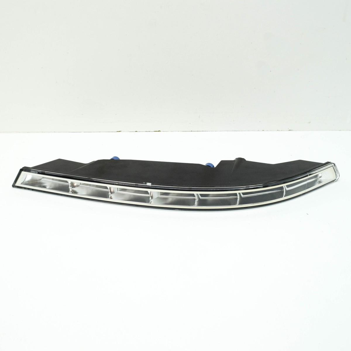 MERCEDES-BENZ CLS C218 Front right DRL Light A218820025664 New