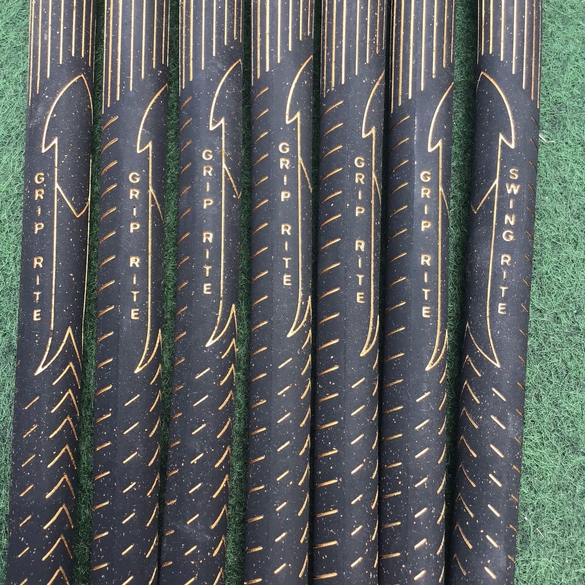 7 Grips Golf Pride Victory V-2000 Black/Gold 'Grip Rite Swing Rite