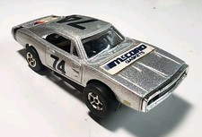 Auto World Silver '70 Dodge Charger R/T HO Slot Car AW
