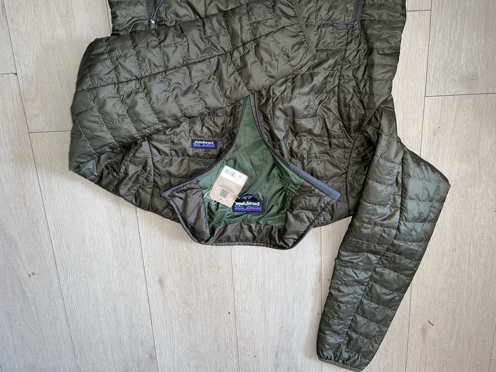 Patagonia Women’s Nano Puff Jacket Camo Green Sz XL NWT Snow Ski Hiking Outdoor thumbnail 3