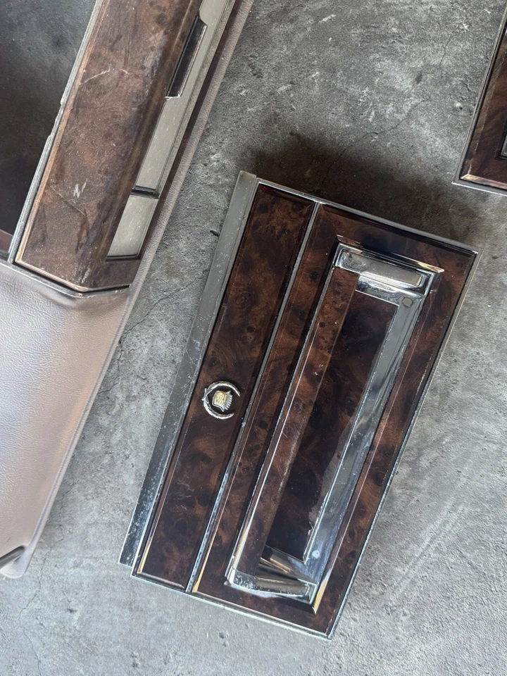 Cadillac Brougham 1990 lotes de piezas Foto 2 de 4