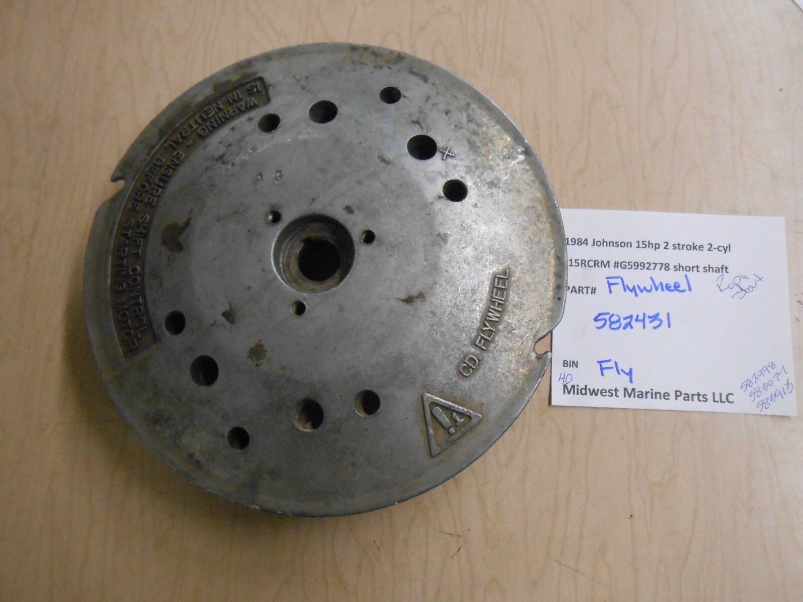 582431 OMC 1984 Johnson 15hp J15RCRM Outboard Motor Flywheel rope start ...