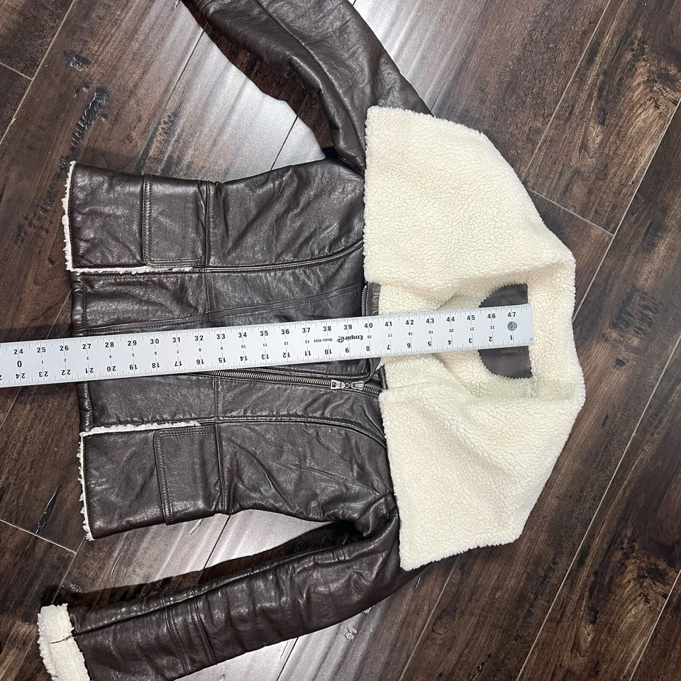 Chaqueta de Cuero Danier Marrón Xpequeña Aviador Bombardero Cuello de Oveja Cremallera Cruzada Foto 3 de 4