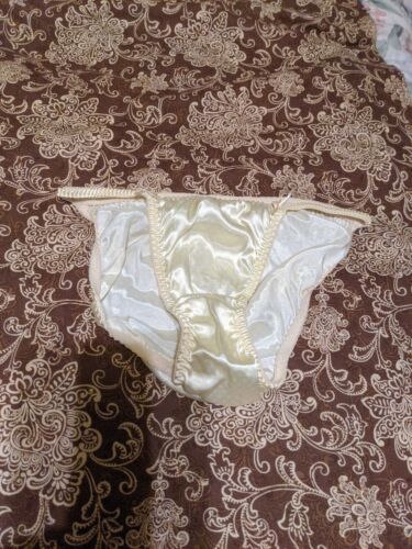 Vintage Joe Boxer Satin String Bikini Panties Size 8 - Picture 1 of 7