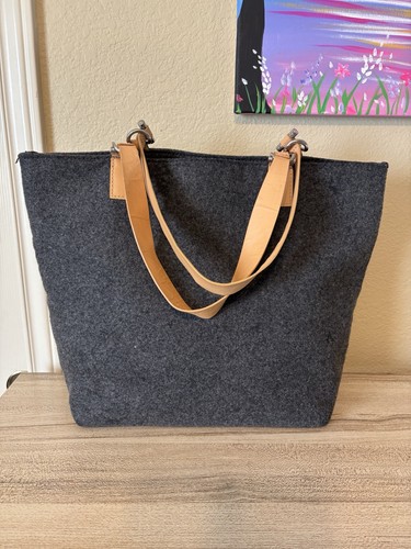 Gap Bucket Bag In Dark Grey With Pockets Medium Size