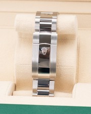 Rolex Skydweller 42mm 326934 Blue Dial Oyster 2021 3