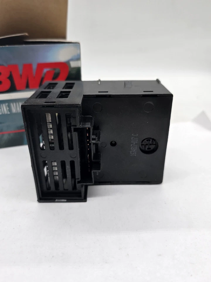 Headlight Switch-SLE BWD S2304 - Image 4 of 4