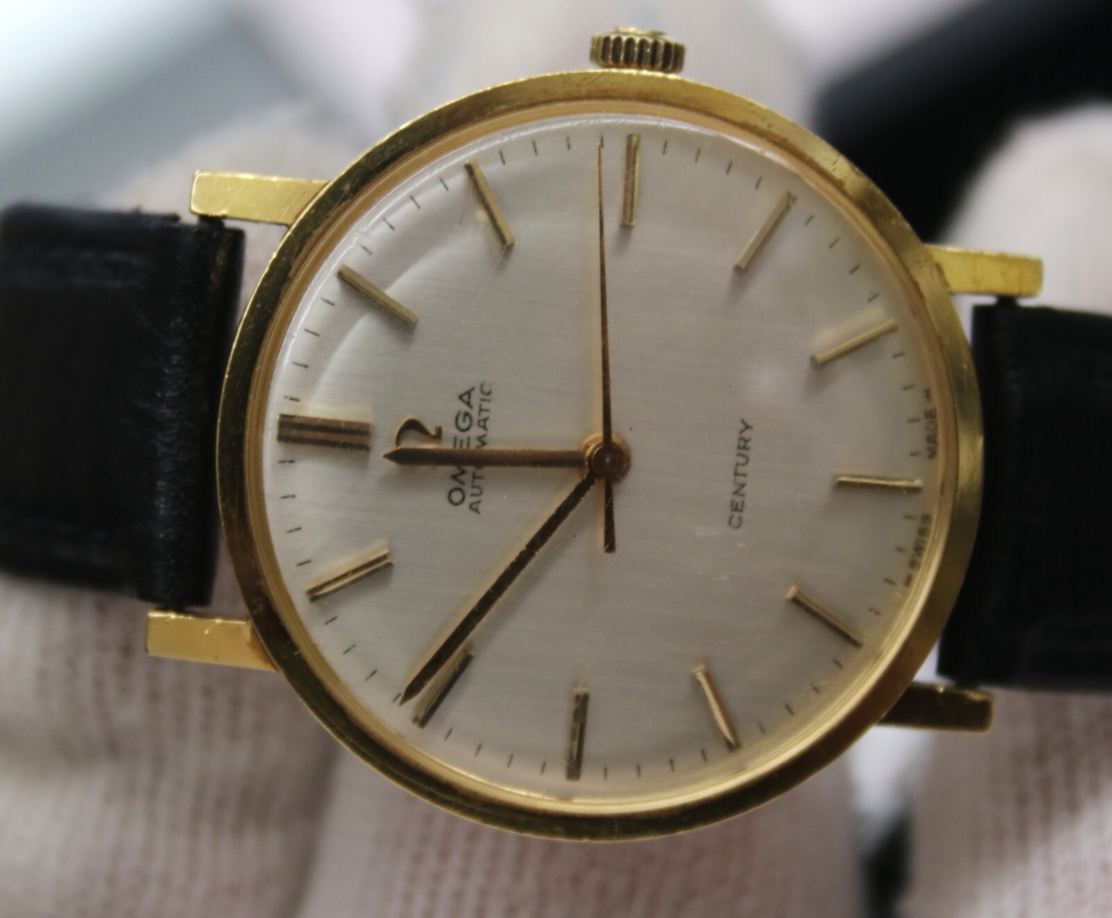 Vintage Omega AUTOMATIC Century 24 Jewels CAL 552 18 KARAT SOLID GOLD