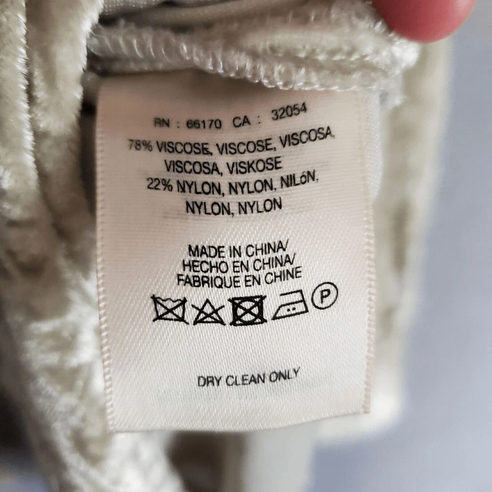 Túnica Maeve Anthropologie para mujer de terciopelo champán con botones en el cuello 2 Foto 4 de 4