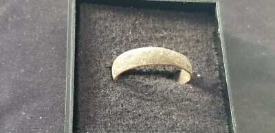 Rare European hoard artefact  Medieval copper ring A must read description L43g