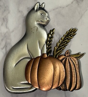Vintage Silver Tone Cat Copper Pumpkin Brooch Pin Jewelry J-22