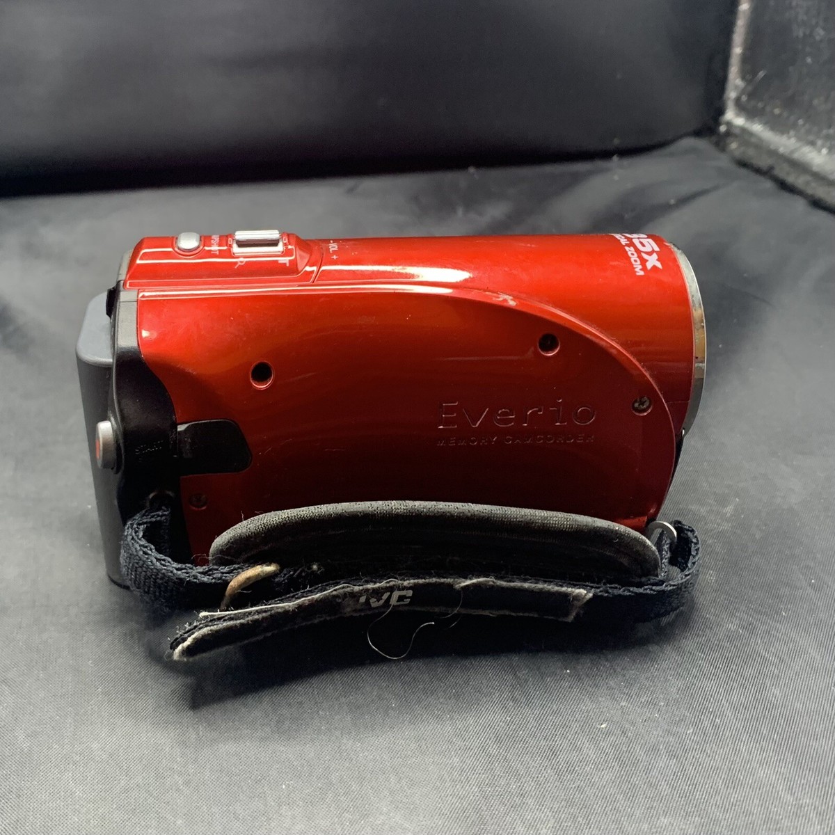 JVC Everio GZ-MS100RU 480p Flash Camcorder Red w/ Battery JVC Everio GZ-MS100RU 480p Flash Camcorder Red w/ Battery