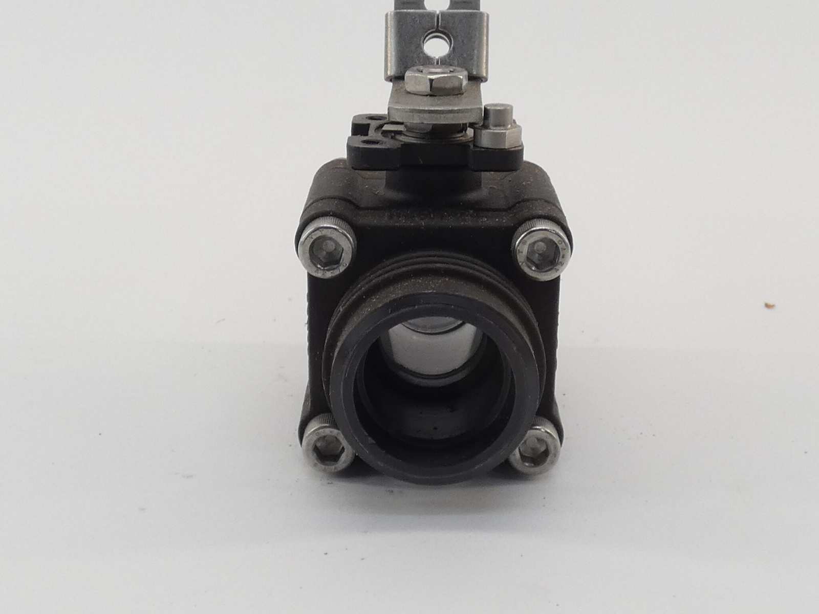 Flo-Tite Tri-Pro A216-WCB Ball Valve 1-1/4" 2250 WOG - NEW Surplus!