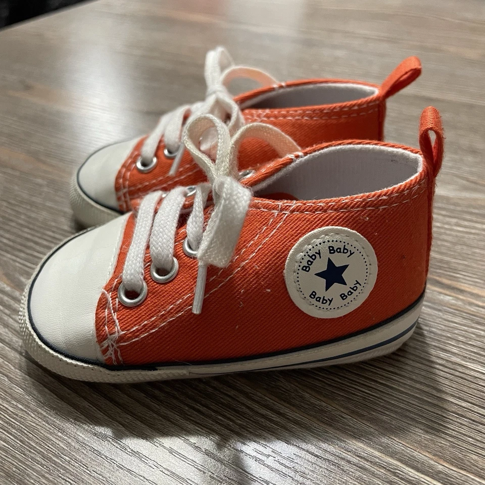 Tenis Infantiles Brillantes Calabaza Halloween Naranja Estilo Converse, Talla 12 Foto 3 de 4