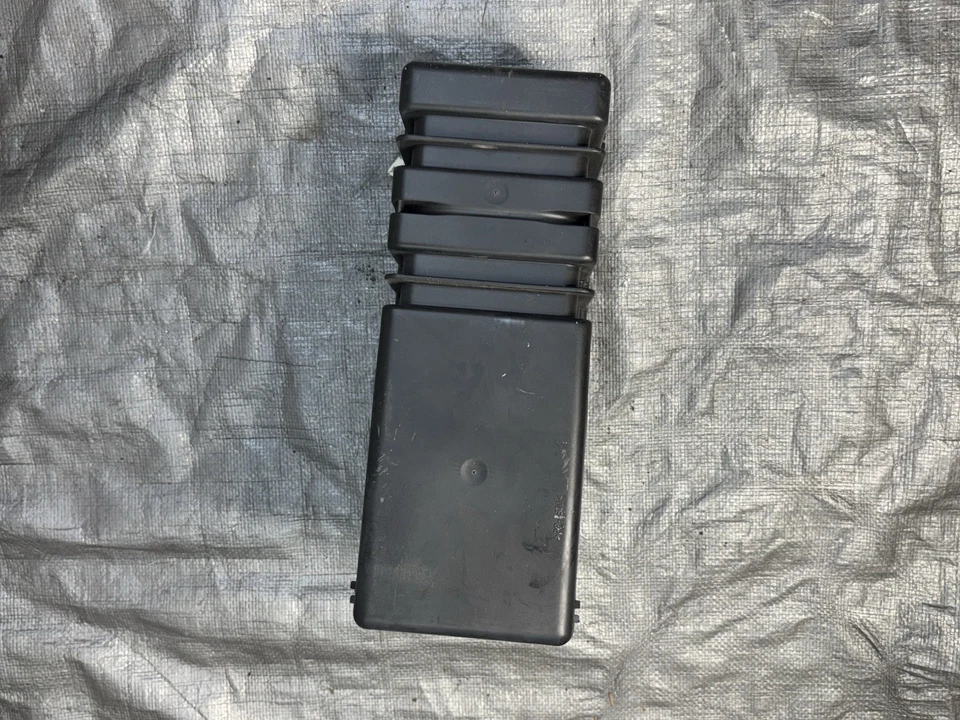 Bomba de vácuo para assentos dinâmicos Mercedes W211 E500 CLS55 AMG E320 2118000148 FABRICANTE DE EQUIPAMENTO ORIGINAL - Imagem 4 de 4