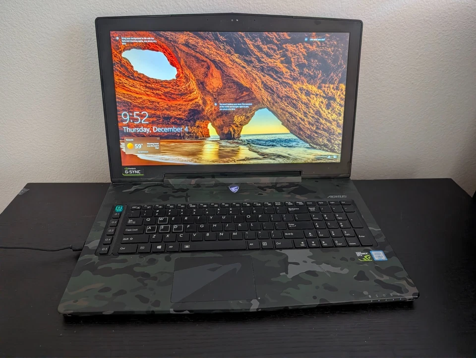 RARO Gigabyte Aorus X7 Pro V5 Camuflaje Intel i7 32GB RAM Dual Nvidia 970m en SLI Foto 2 de 4