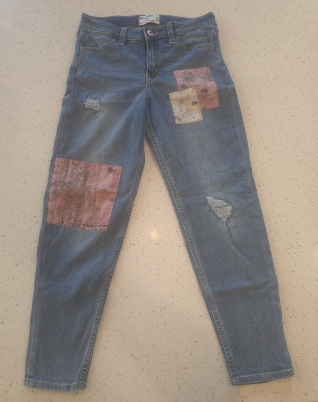 Girls Youth Abercrombie Kids Size 11/12 High Rise Mini Mom Patch Work Jeans