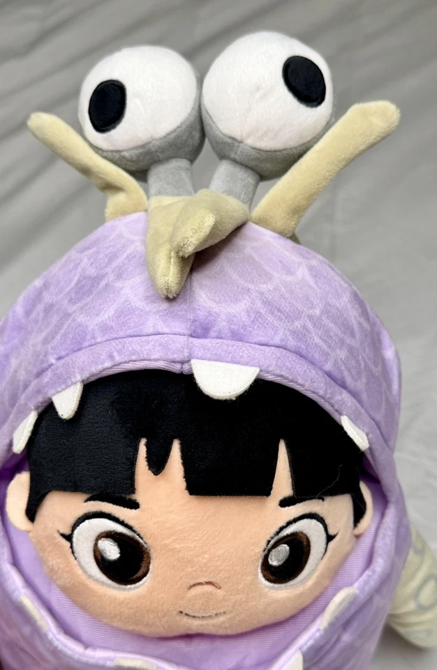 Juguete de peluche Boo Big Feet 11" Disney Monsters, Inc Foto 4 de 4