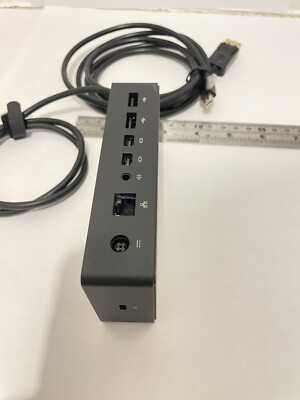 Microsoft Surface 1661 Dockingstation / gebrauchter Zustand 