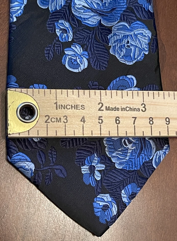 Corbata de cuello para hombre marca Q azul negra hecha a mano 100 % microfibra Foto 4 de 4