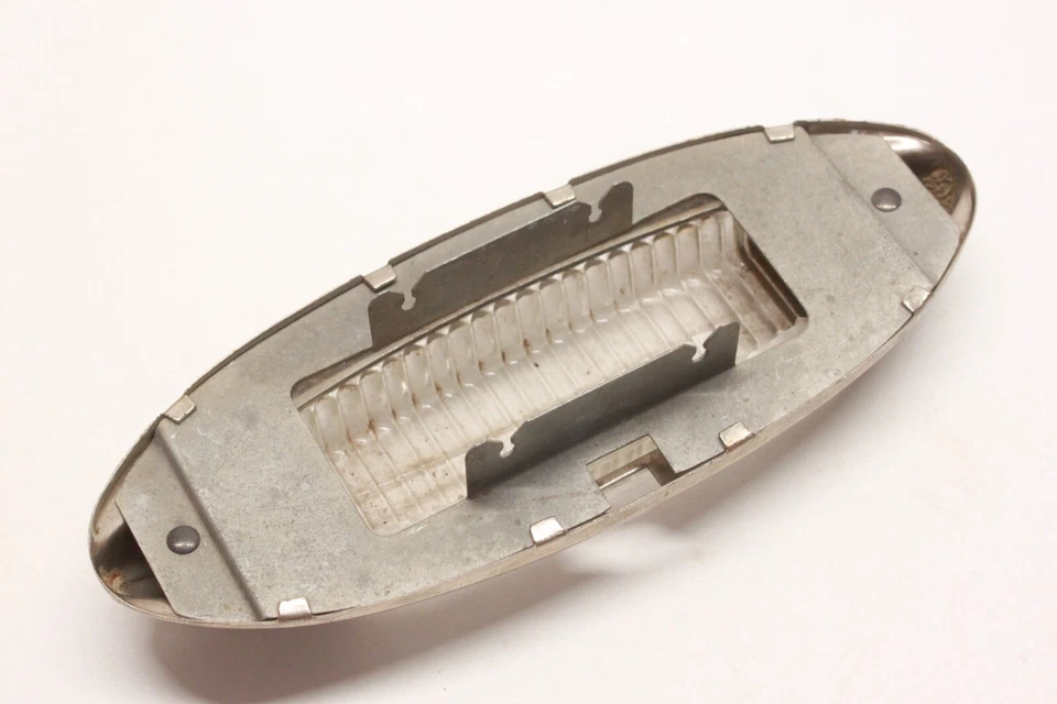 Lente de vidrio con luz domo interior de camión Hudson original 1947 1948 1949 con bisel 1 Foto 3 de 4