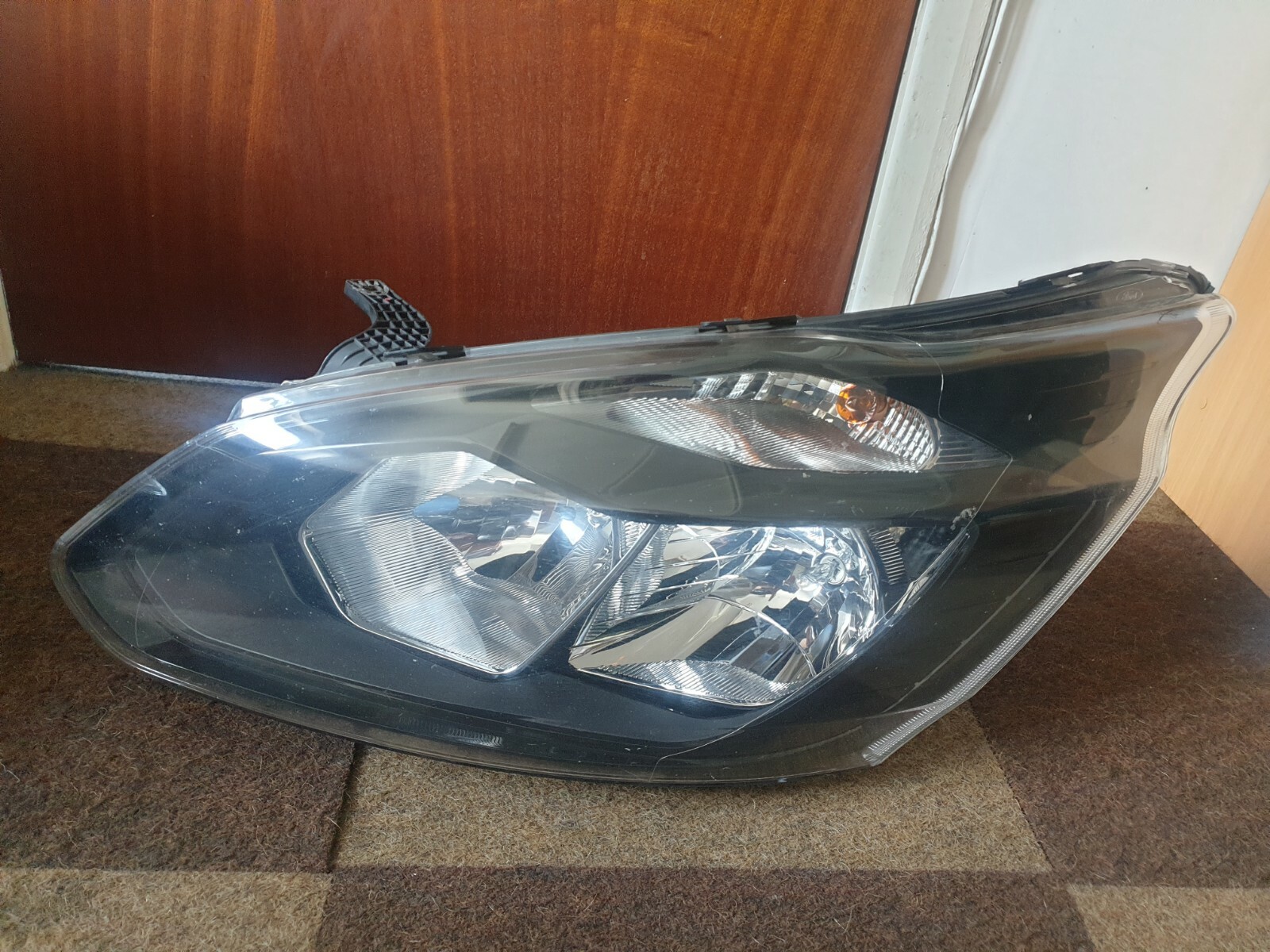 Ford TRANSIT 2012 Onwards Front Left Headlight 01036499900010 RHD 