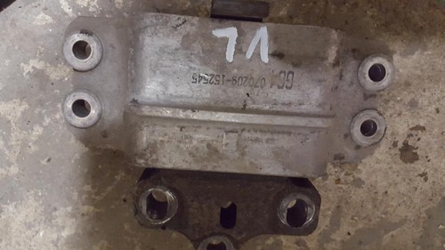 VW Passat (3C_ B6 2,0TDI) Motorlager Motorhalter VL 070209-152545