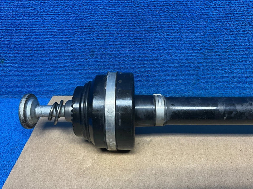 BMW 750i 2016-2019 4,4 L eje trasero derecho eje medio eje OEM Foto 2 de 4