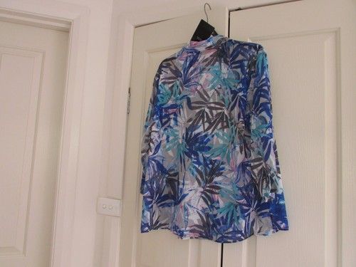 ladiesButton Front blouse size 16 Design Black Pepper 3/4 Sleeves Diff Blues - Picture 9 of 11