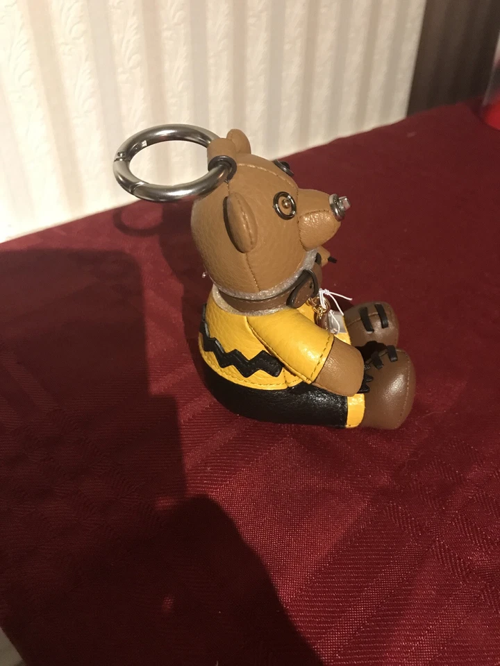 NUEVO CON ETIQUETAS Coach X Peanuts Cuero Charlie Brown Bear Bolso Coleccionable Dije Llavero Foto 2 de 4