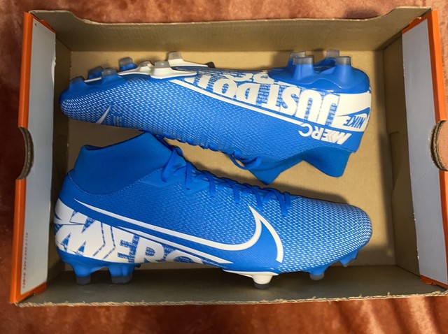 mens soccer cleats size 10.5