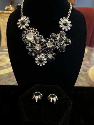 WOW!!! BURST OF FLOWERS RHINESTONE STATEMENT NECKLACE & EARRINGS SET
