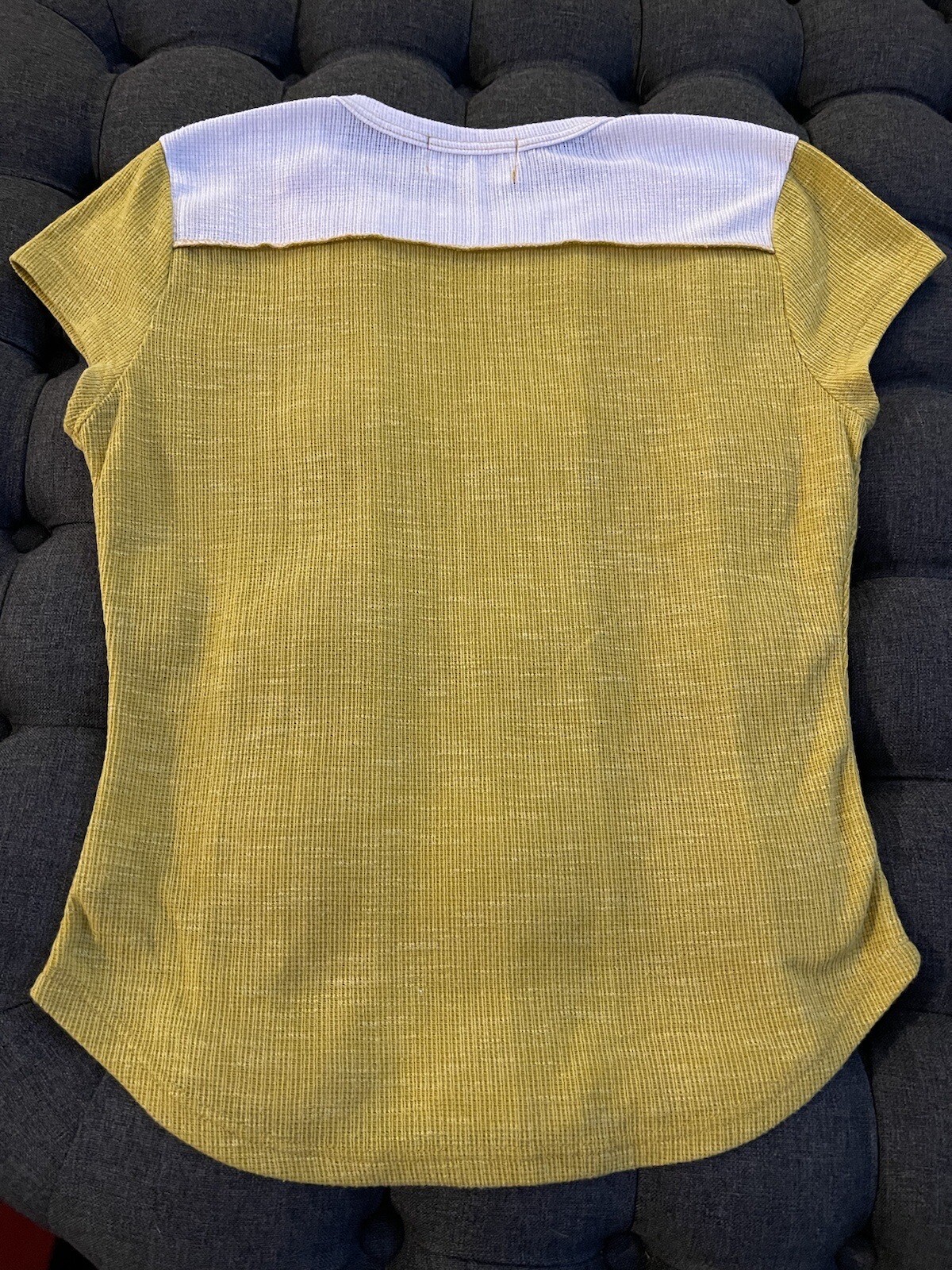 Women’s Sugarfox Capped Sleeve Color block Pink Yellow EUC Top Blouse Size Med