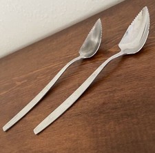 Set Of 2 Grapefruit Spoons Stainless Made In Taiwan 6.25" Serrated