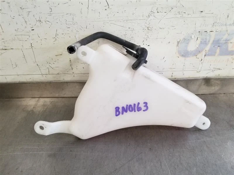 Toyota 4runner 2005 depósito de refrigerante del motor Foto 2 de 4