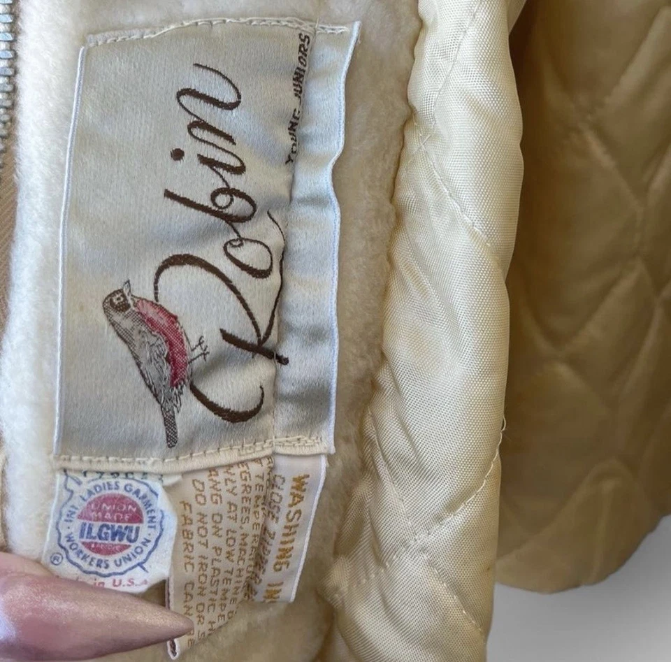 Abrigo de piel sintética estilo penny lane bordado Foto 4 de 4