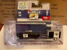 Greenlight Hot Pursuit Hitch & Tow California Highway Patrol Silverado & trailer