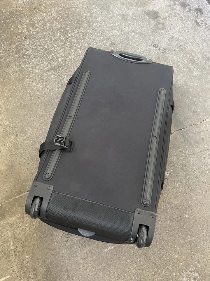 Eastpak Transverz 2 Wheel Pull Along Soft She’ll Suitcase - 121L LARGE Black - Image 4 of 4