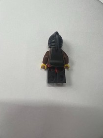 Lego Wolfpack 6075 Black Hood and Cape Castle Mini Figure