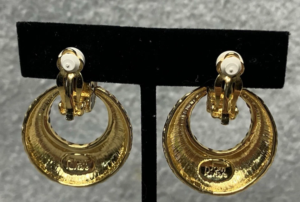 Pendientes de clip modernos retirados Joan Rivers esmalte enchapado en oro amarillo Foto 2 de 4